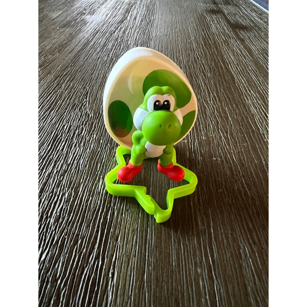 Nintendo Super Mario Yoshi Egg Figure Green Star Base Clip Toy AABC